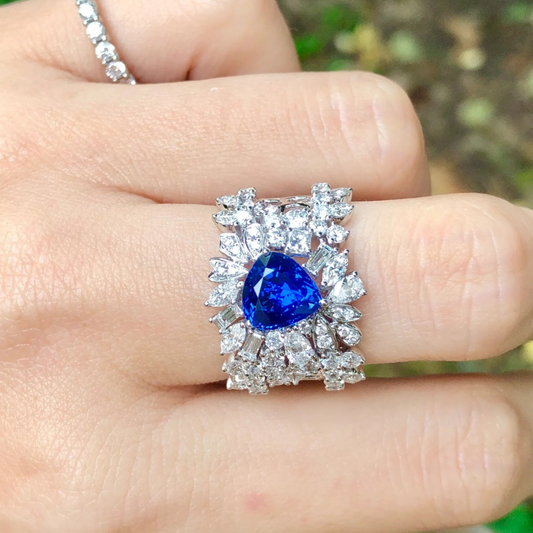 18K Gold Diamond with Natural Sapphire Ring