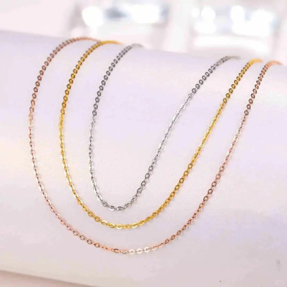 18k gold necklace: a timeless canvas for your unique pendants (rose gold, yellow gold, white gold)
