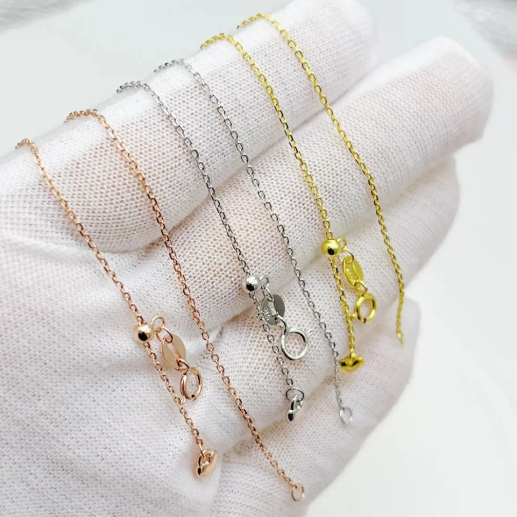 18k gold necklace: a timeless canvas for your unique pendants (rose gold, yellow gold, white gold)