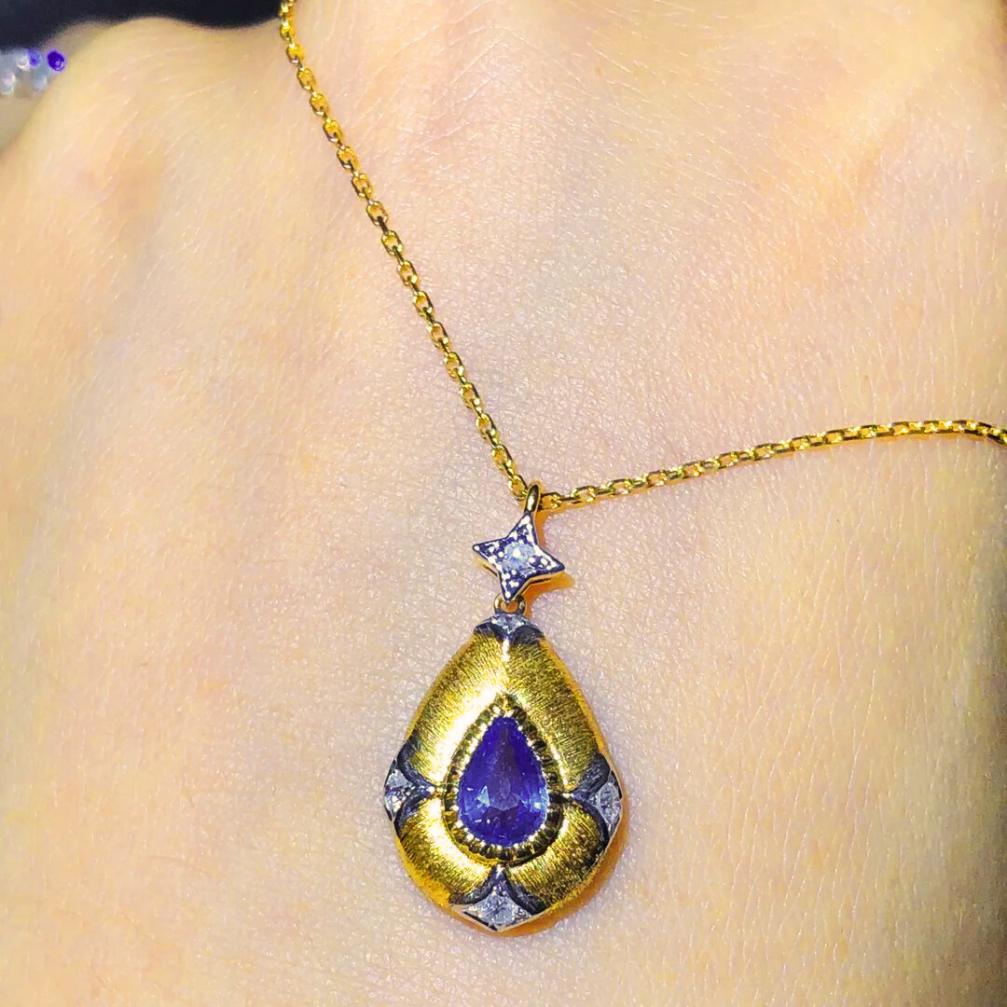18k gold sapphire cornflower necklace: the essence of elegance